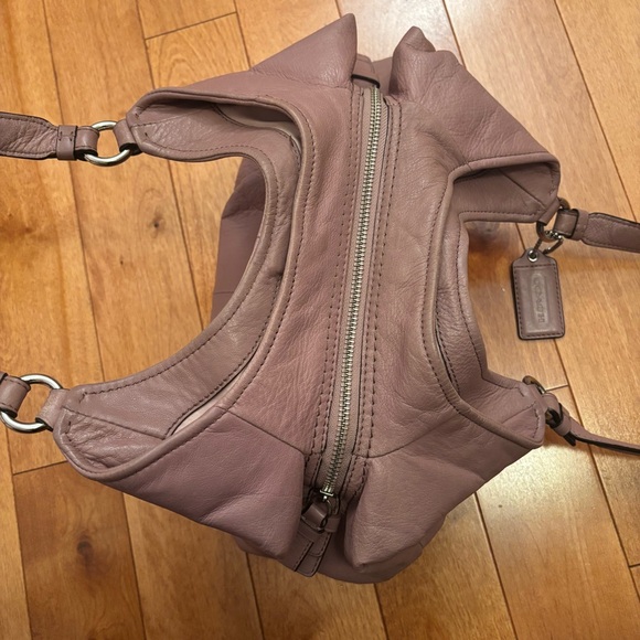 Coach Mauve Leather Shoulder Bag - Picture 3 of 6